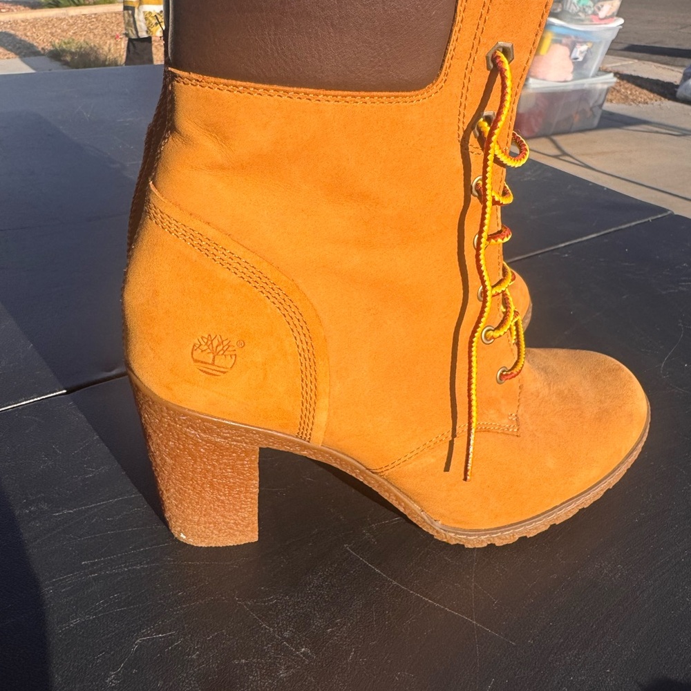 Timberland Women's Tan Leather Boots - Picture 2 of 8